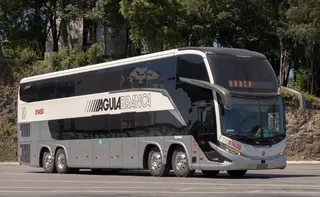 Imagem ilustrativa da imagem Viação Águia Branca lança ônibus retrô para celebrar os 80 anos de fundação