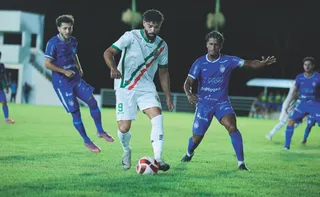 Imagem ilustrativa da imagem Vitória goleia o Real Noroeste e assume a liderança do Capixabão