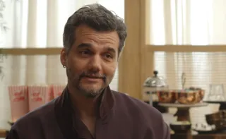 Imagem ilustrativa da imagem Wagner Moura ensina português a apresentadora do Oscar em vídeo divertido