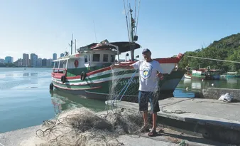 Imagem ilustrativa da imagem Economia marinha: denúncia de prejuízos com atividade predatória