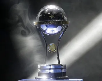 Imagem ilustrativa da imagem Santos de Neymar estreia na altitude e São Paulo começa no Chile