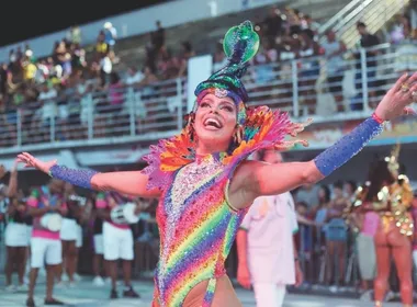 Imagem ilustrativa da imagem Emoção e homenagens vão marcar segundo dia de desfiles do Carnaval de Vitória