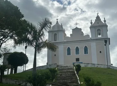 Imagem ilustrativa da imagem Roteiro de fé com histórias curiosas em Viana