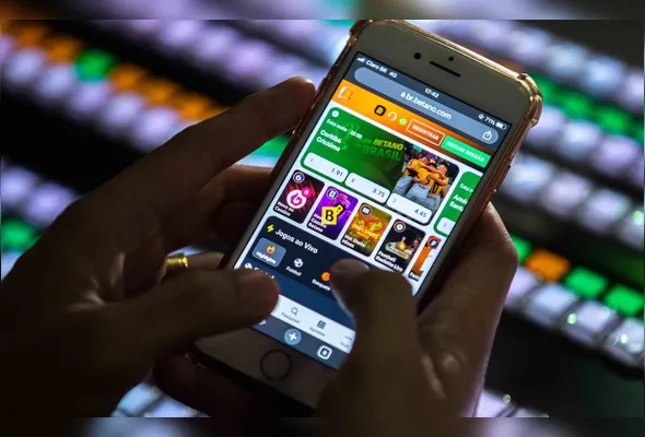 Imagem ilustrativa da imagem A perversão manda notícias sem parar