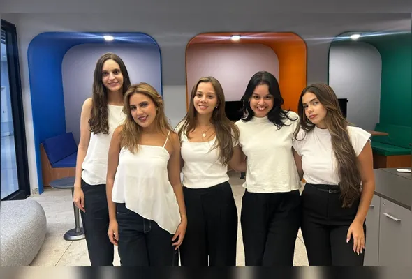 Lavinia Vaccari, Carol Valladão, Isabelle Pignaton, Adriele Portugal e Isabela Lisboa estão na semifinal da maratona global de inovação Invent for the Planet (IFTP) 2026, após apresentarem projeto para evitar o desperdício de alimentos em supermercados