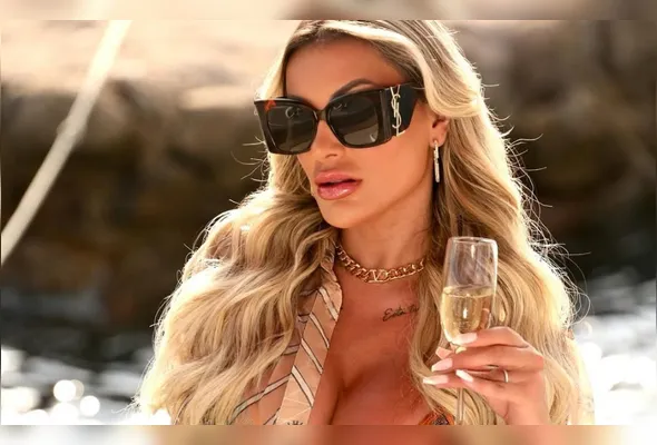 Andressa Urach falou sobre impostos em seu perfil do Instagram