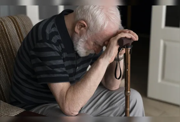 Idoso: dever de cuidar é compartilhado por todos os filhos, de acordo com 
a legislação brasileira