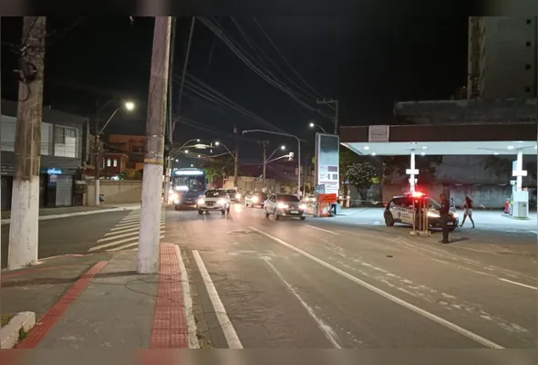 Avenida Luciano das Neves foi liberada na noite desta sexta-feira (20)