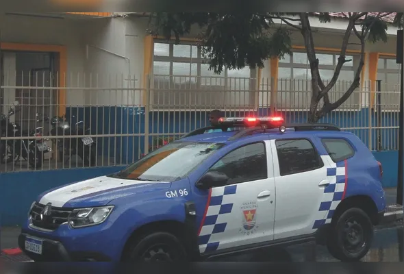 Guarda Civil Municipal também esteve na escola, que acionou o botão de pânico após a ocorrência
