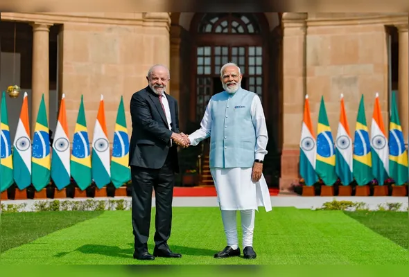 Presidente Lula e o primeiro-ministro indiano, Narendra Modi assinam acordo
