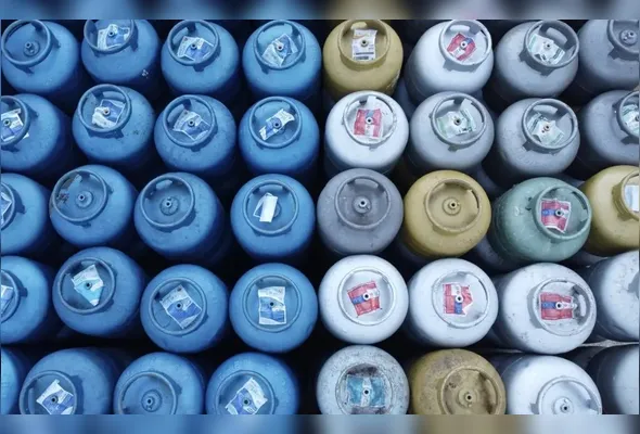 Imagem ilustrativa da imagem Caixa libera vale-recarga do programa Gás do Povo a 206 mil famílias