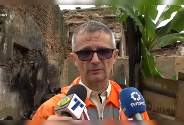 Secretário afirma que prefeitura tentou desocupação e demolição, mas recurso judicial dos moradores suspendeu ação