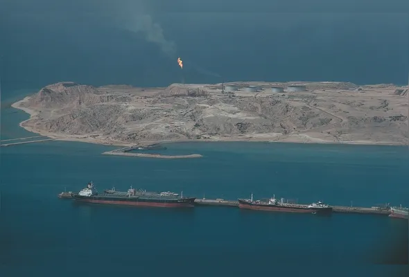 Estreito de Ormuz está com acesso considerado bloqueado pelo Irã para navios de aliados dos EUA e Israel