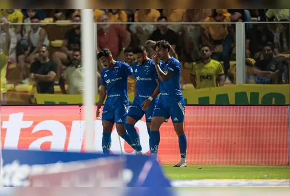 Jogadores do Cruzeiro comemoram gol do time mineiro