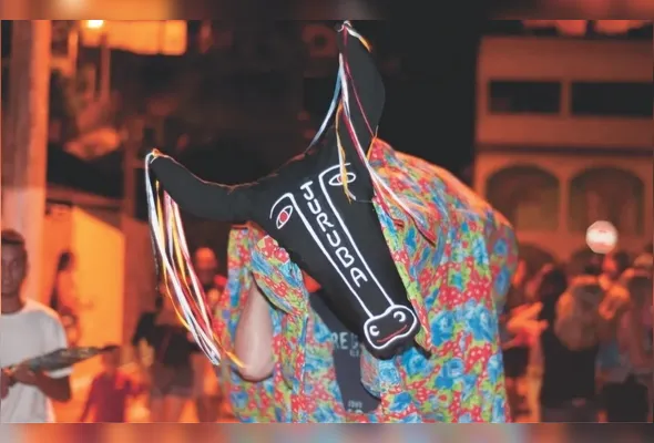Boi Janeiro, também chamado de Boi Juruba é integrante principal do bloco que anima as ruas da cidade no carnaval