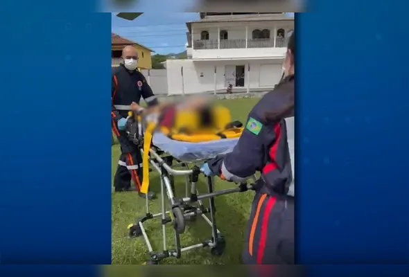 Imagem ilustrativa da imagem Criança é resgatada de helicóptero após cair de escada no ES