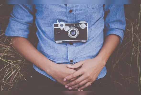 Imagem ilustrativa da imagem É possível sentir saudade de viver uma época que não viveu? Especialista explica