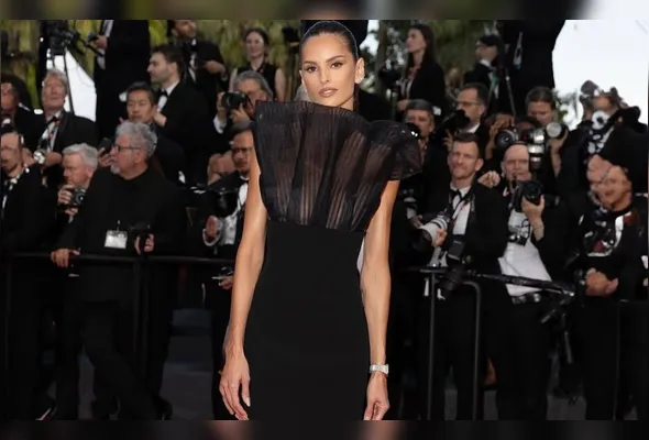 Epstein afirmou que modelo ficou em seu apartamento na primeira vez que foi a Nova York, em 2005