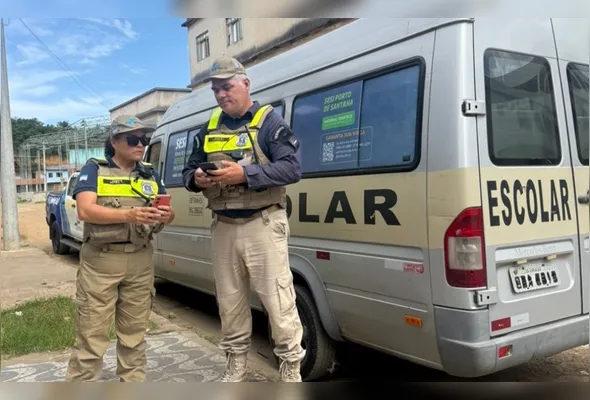 Ação do Detran|ES em Cariacica flagrou irregularidades no transporte de estudantes