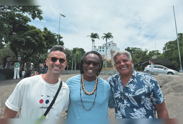 Douglas Lopes, Luccas Martins e maestro Célio Paula, da Pop&Jazz