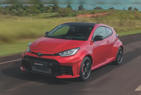 O Toyota GR Yaris começa a ser entregue oficialmente no Brasil neste mês, após esgotar o primeiro lote