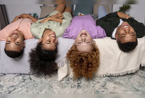 Jovens da Geração Z: Cansaço crônico e ansiedade fazem eles preferirem trocar o sexo pelo sono