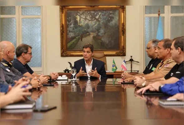 Governador Ricardo Ferraço durante reunião no Palácio Anchieta