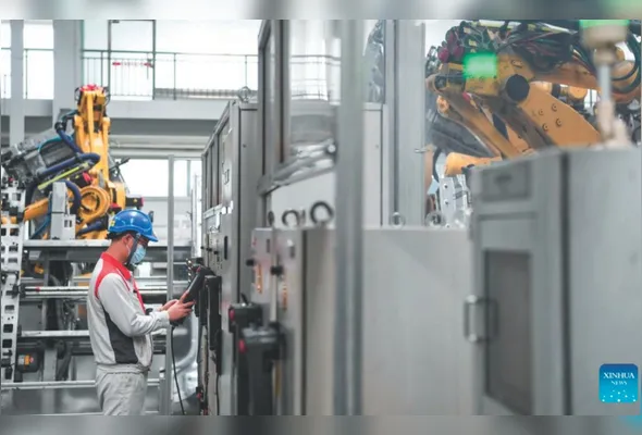 Trabalhador em fábrica da GWM na China: profissionais do país asiático podem vir ao Espírito Santo para dar aulas aos novos colaboradores da marca