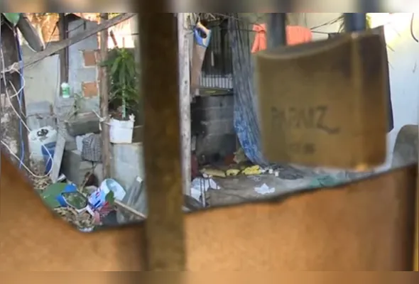 Casa onde o casal teve a discussão e a mulher era mantida em cárcere privado