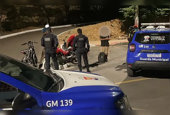 Jovem e o adolescente foram encaminhados à Delegacia Especializada do Adolescente em Conflito com a Lei