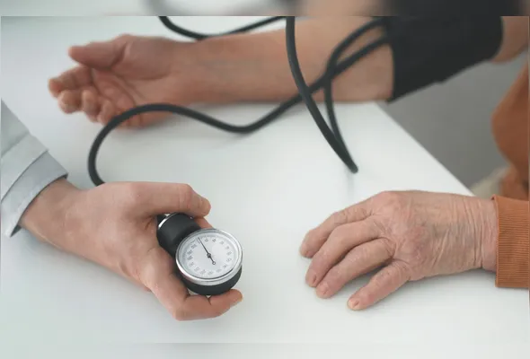 Investigada é alvo de ação  por exercício ilegal da medicina, denunciação caluniosa e comunicação falsa de crime