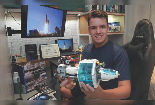 O estudante Heitor Soares de Oliveira Fischer conta que pretende cursar Engenharia Aeroespacial