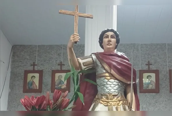 “Fulminata” significa fulminante ou “aquela que lança raios”.
