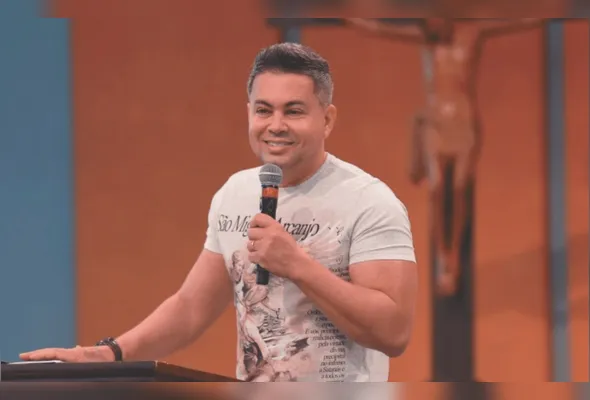 Em cada capítulo, Márcio traz uma oração e um propósito para aquele dia.