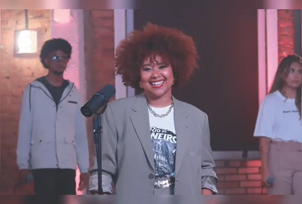 A música destaca que, em Cristo, além de encontrarmos salvação, somos reconectados à nossa verdadeira essência como filhos amados, perdoados e restaurados.