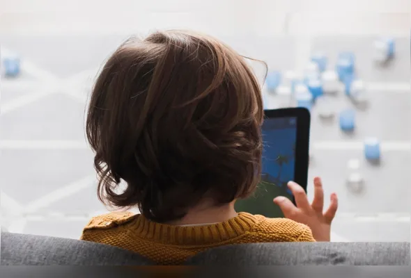 Adolescentes serão protegidos contra danos do mundo virtual com o ECA Digital