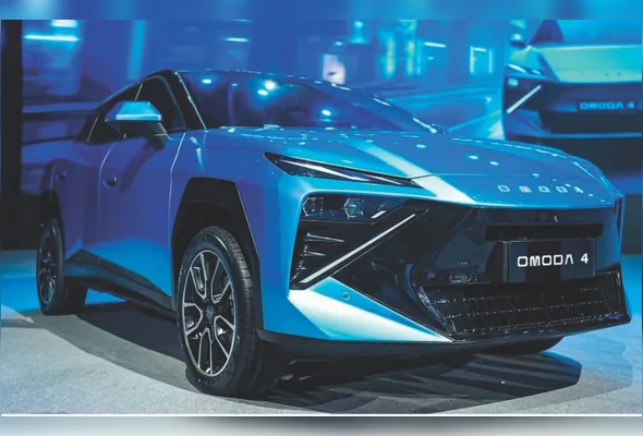 Omoda 4 deve chegar ao Brasil no fim do ano e será a aposta da marca para concorrer entre os SUVs compactos