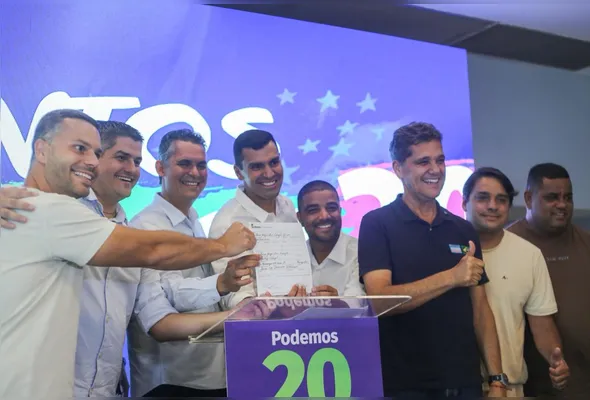 Gilson Daniel e Ricardo Ferraço entre lideranças do Podemos