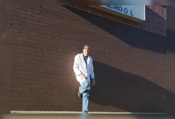 Jarbas Noronha fez uma publicação nas redes sociais avisando que estava bem