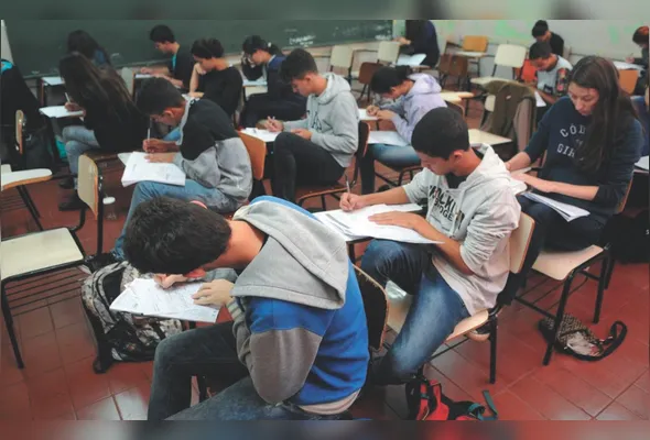 Alunos durante a prova