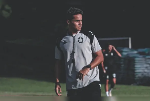 Thiago Martinelli comanda o time