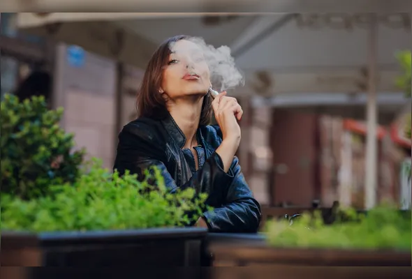 Uso de vape entre adolescentes quase dobra no Brasil e acende alerta entre especialistas