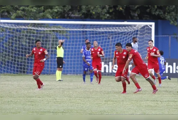Equipe da Tombense comemora o gol diante do Vitória na estreia das equipes na Série D