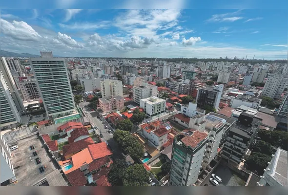 Vista de Jardim Camburi, um dos bairros que mais têm crescido na capital, marcada pela escassez de terrenos