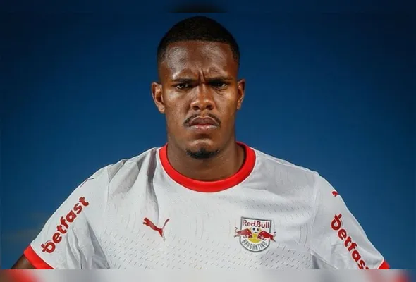 Imagem ilustrativa da imagem Zagueiro do Bragantino volta a se desculpar por declarações misóginas