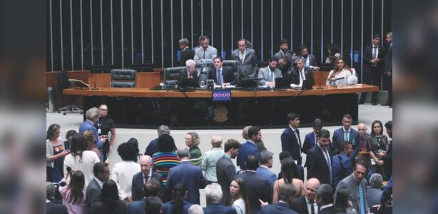 Gratificações a servidores do Congresso Nacional podem chegar a 100% do ...