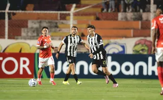 Imagem ilustrativa da imagem Atlético-MG perde para Cienciano na altitude e é lanterna de grupo na Sula