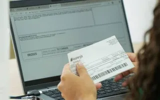 Imagem ilustrativa da imagem Conta de luz sobe em maio: saiba como evitar o peso da bandeira amarela