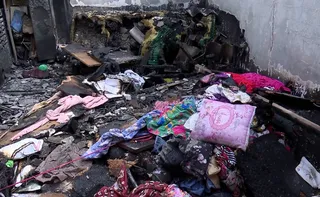 Imagem ilustrativa da imagem Crianças incendeiam a própria casa após brincarem com lâmpada
