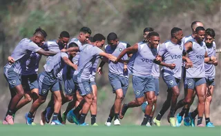 Imagem ilustrativa da imagem Em vantagem, Botafogo joga pela classificação e paz em meio a transfer ban